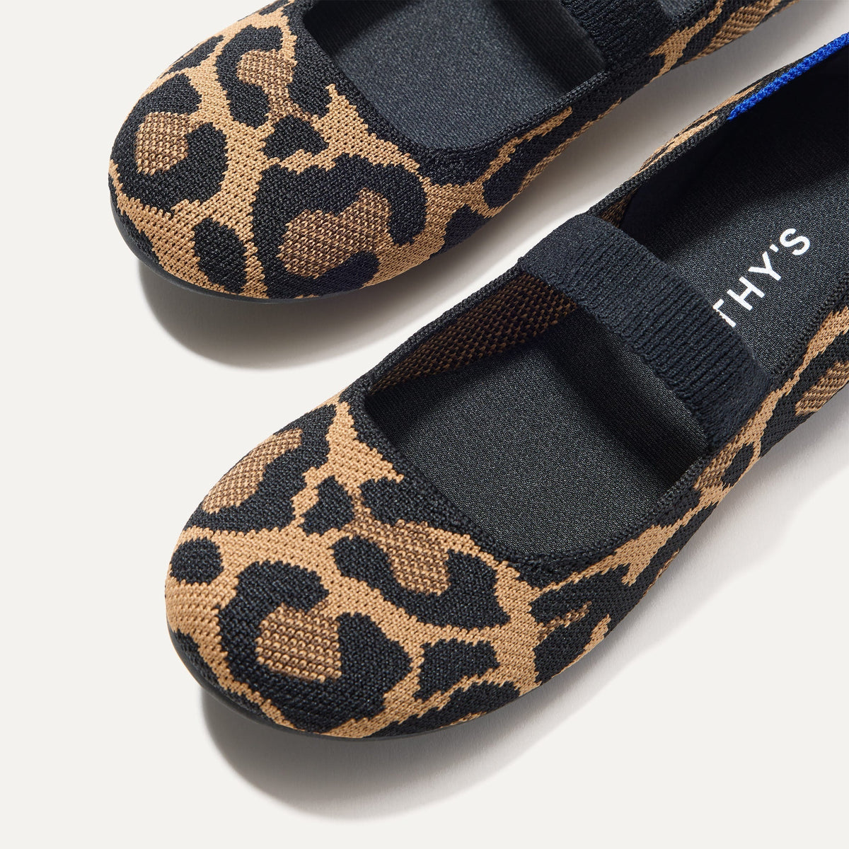 Close up of the toe and vamp of The Kids Mary Jane in Amber Cat.